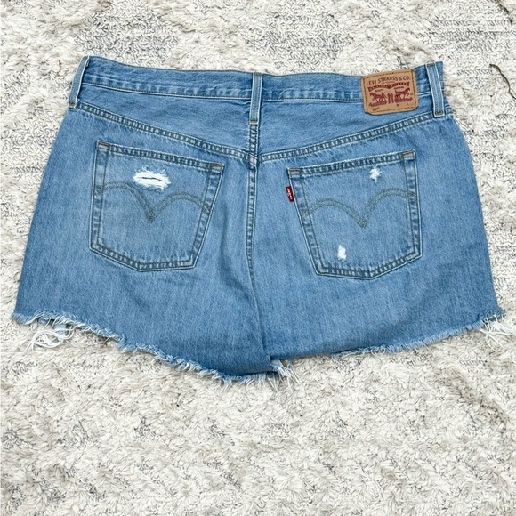 LEVI’S 501 HIGH RISE DISTRESSED DESTROYED TATTERED FRAYED DENIM SHORTS SZ 34 - Picture 7 of 7